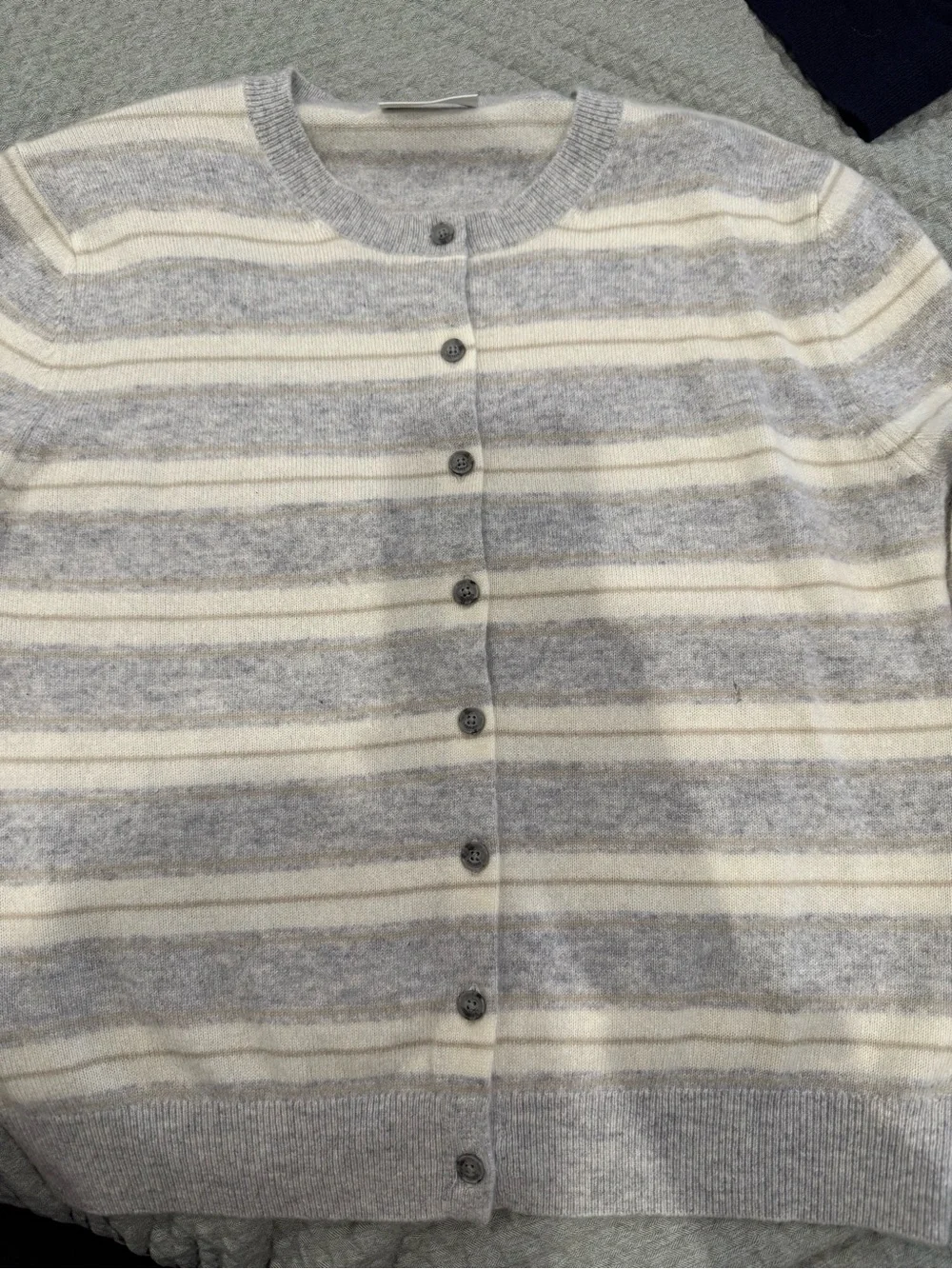 Aritzia Bare Cashmere Noteworthy Cardigan - Picture 6 of 7